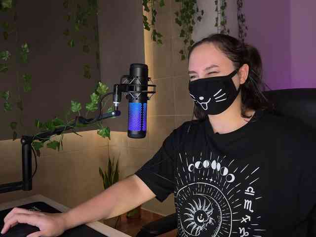 YourSweetPeach webcam