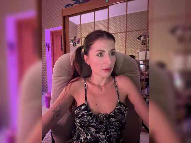 MilashaNyasha webcam