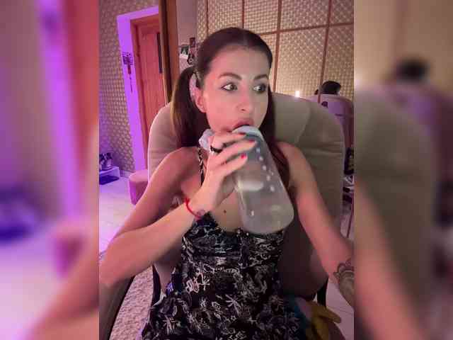 MilashaNyasha webcam