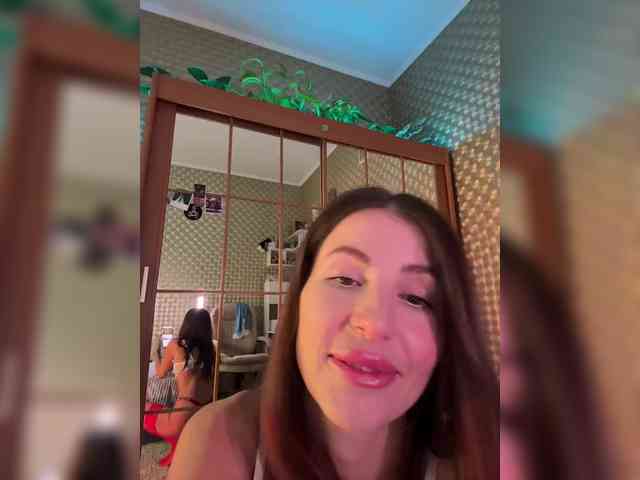 MilashaNyasha webcam