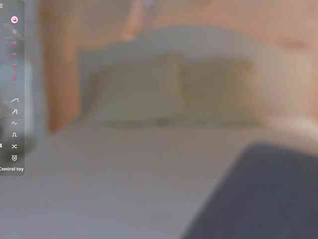 DarkLola webcam