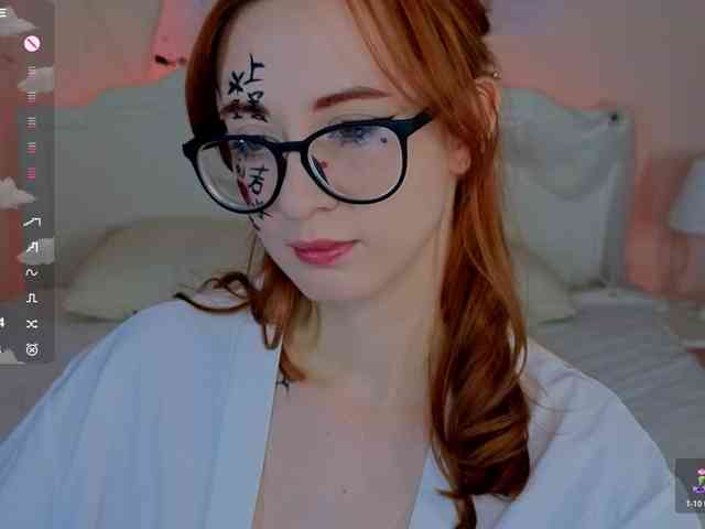 DarkLola webcam