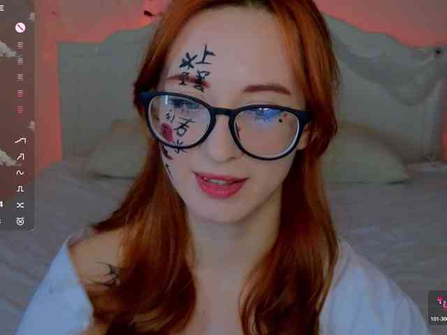 DarkLola webcam