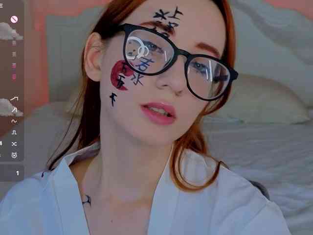 DarkLola webcam