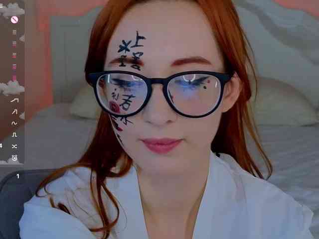 DarkLola webcam