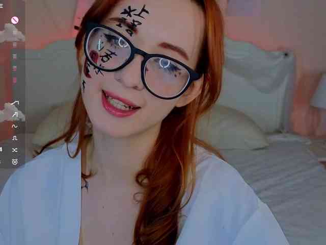 DarkLola webcam