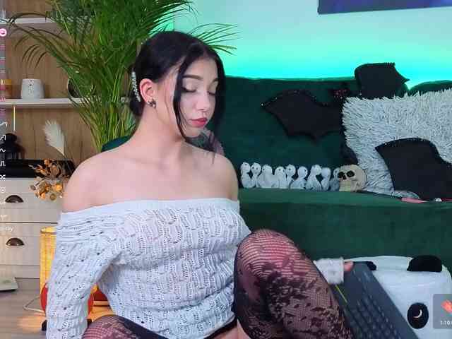 AveryWillow webcam