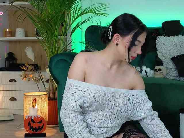 AveryWillow webcam
