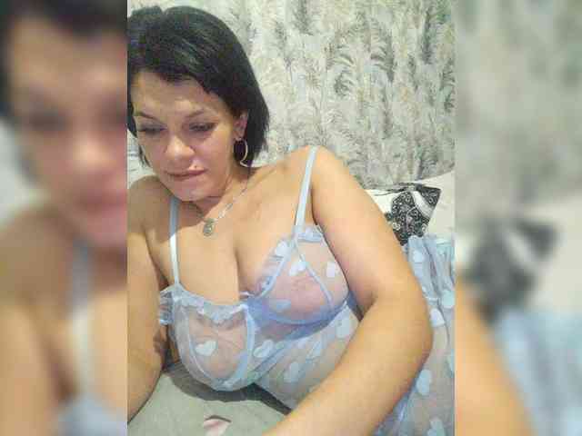 Lois-Lorrie webcam