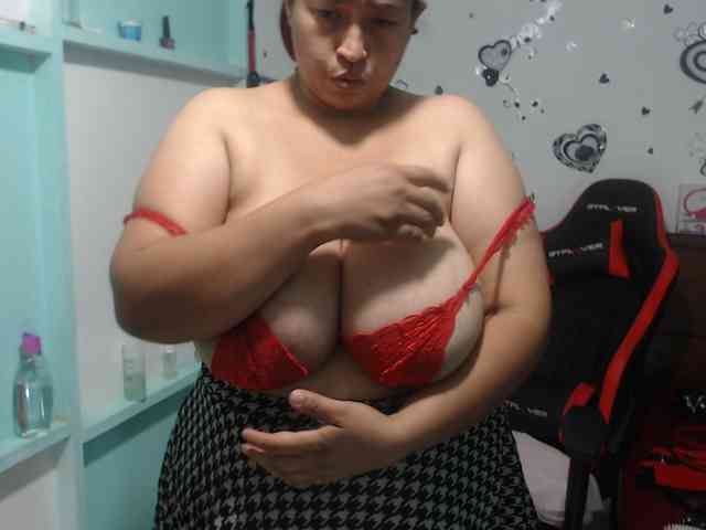 CamilaSexHot webcam