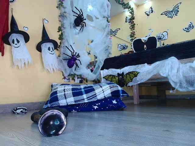 HottCandy21 webcam