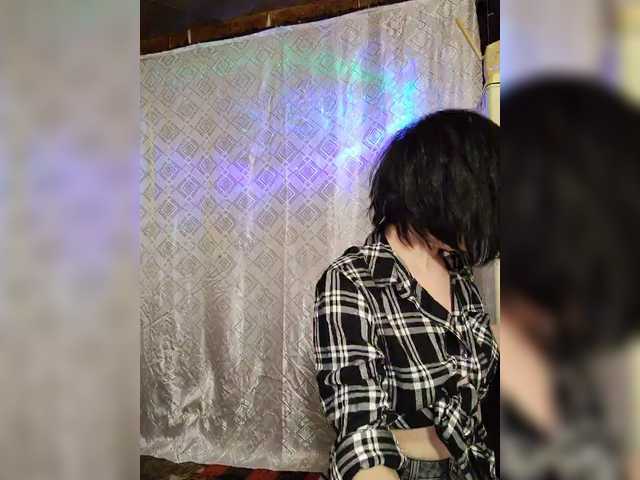 Vai a chattare su _Dia-Vik_ _Dia-Vik_