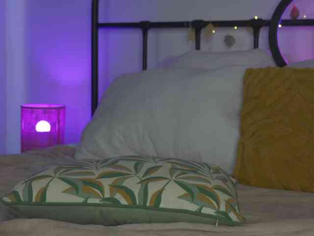 JoanneSpoilMe webcam