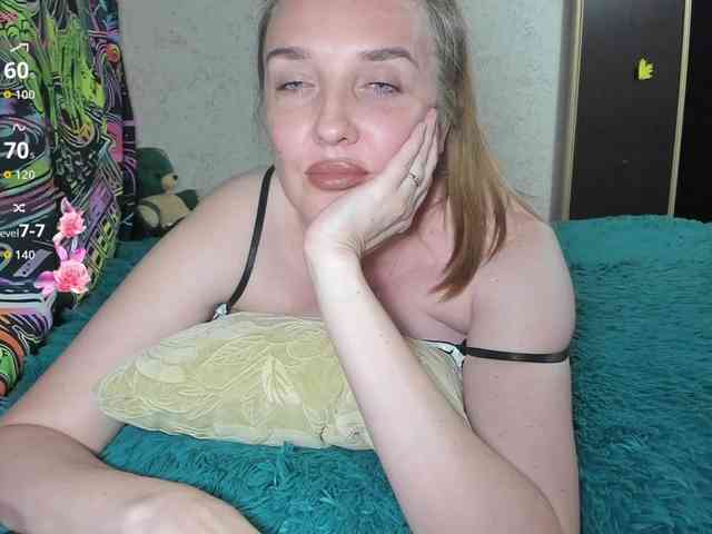 Ilona_300_metrov_ot_vas webcam