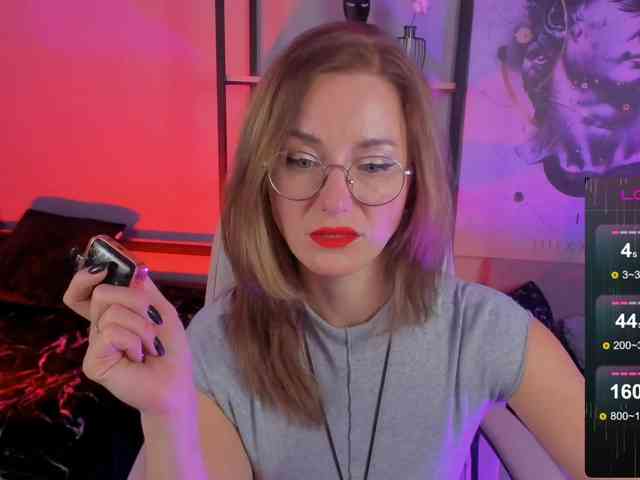 FreyaFindomFitGoddess webcam