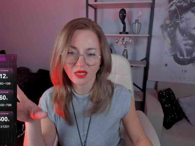 FreyaFindomFitGoddess webcam