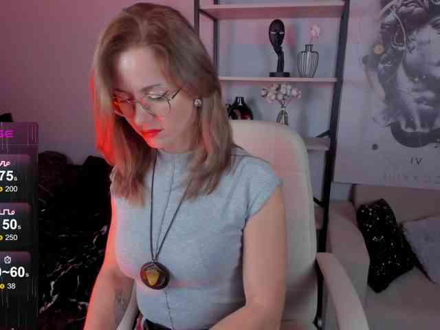 FreyaFindomFitGoddess webcam