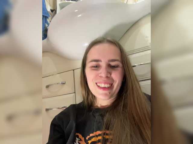 Vai a chattare su LolaSexxx LolaSexxx