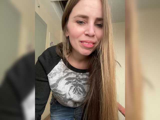 Vai a chattare su LolaSexxx LolaSexxx