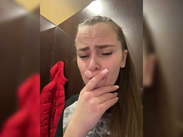 Vai a chattare su LolaSexxx LolaSexxx