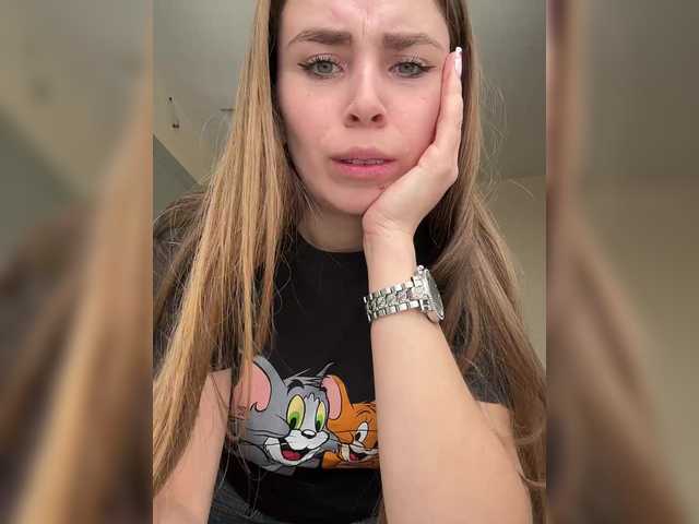 Accedi alla chat con il nickname LolaSexxx LolaSexxx