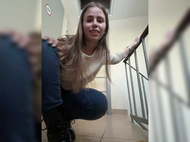 go to chat with LolaSexxx