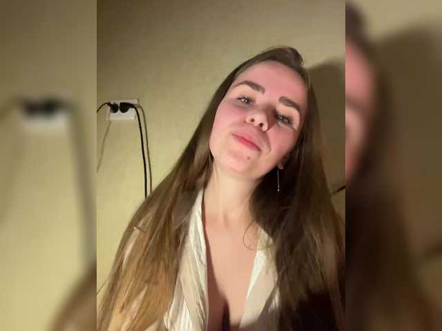 Accedi alla chat con il nickname LolaSexxx LolaSexxx