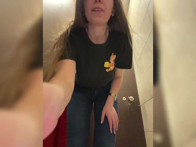 go to chat with LolaSexxx