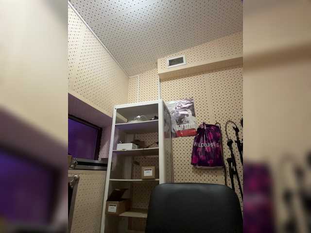 go to chat with LolaSexxx