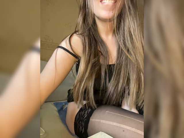 Vai a chattare su LolaSexxx LolaSexxx