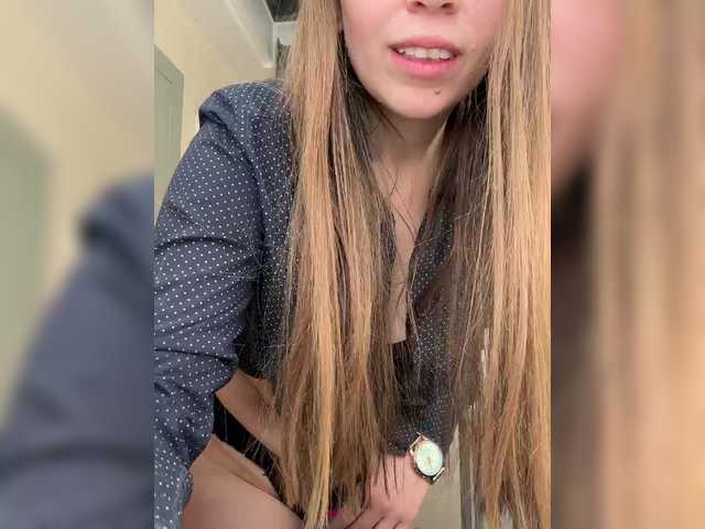 go to chat with LolaSexxx