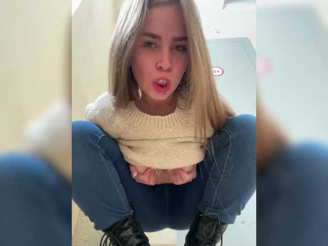 Vai a chattare su LolaSexxx LolaSexxx