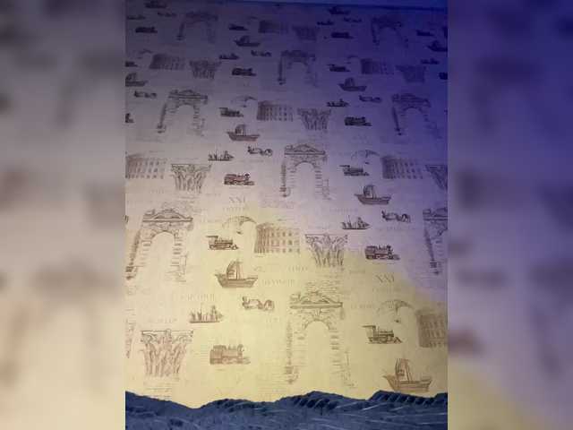 Entra en el chat con el modelo LolaSexxx LolaSexxx