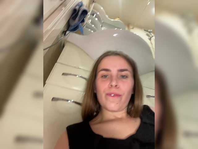 go to chat with LolaSexxx