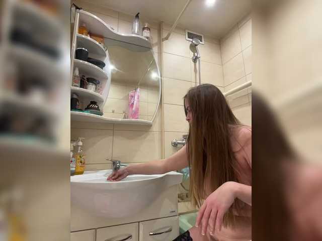 go to chat with LolaSexxx