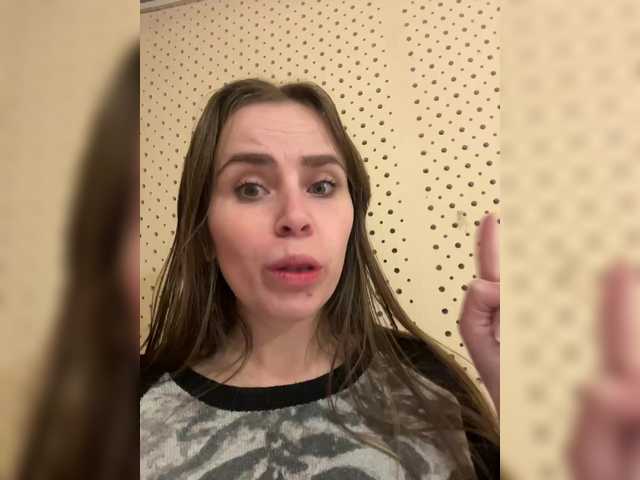 go to chat with LolaSexxx