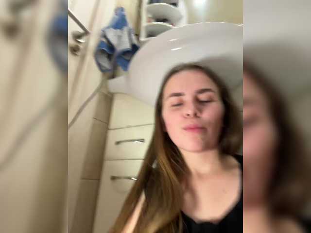 Vai a chattare su LolaSexxx LolaSexxx