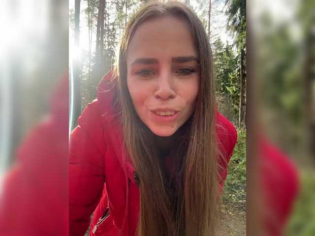 Entra en el chat con el modelo LolaSexxx LolaSexxx