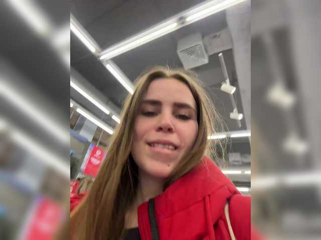 Accedi alla chat con il nickname LolaSexxx LolaSexxx