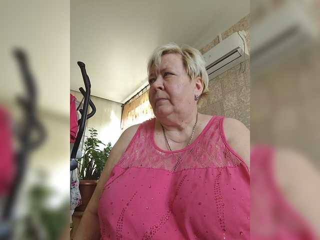 Рунетки: девушка дрочит и кончает смазкой, секс чат бесплатно
