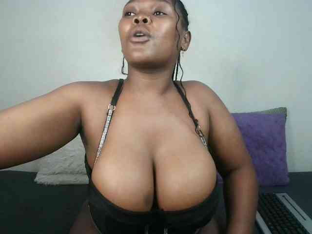 Thickqueenxxx webcam
