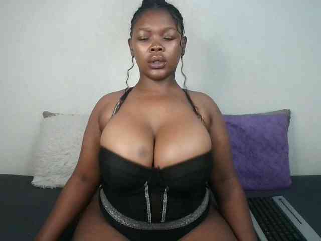 Thickqueenxxx webcam