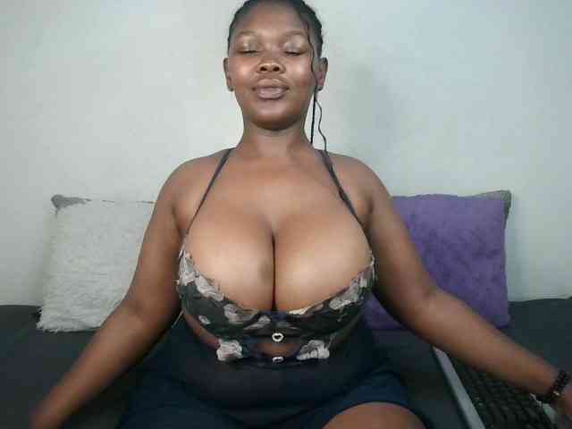 Thickqueenxxx webcam