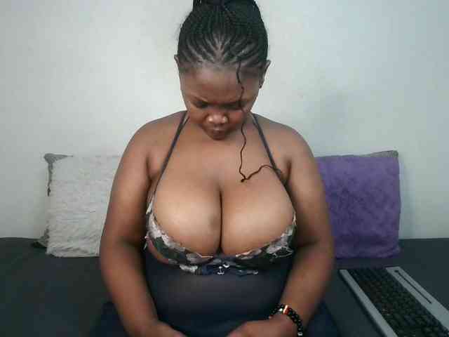 Thickqueenxxx webcam