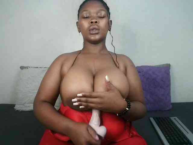 Thickqueenxxx webcam