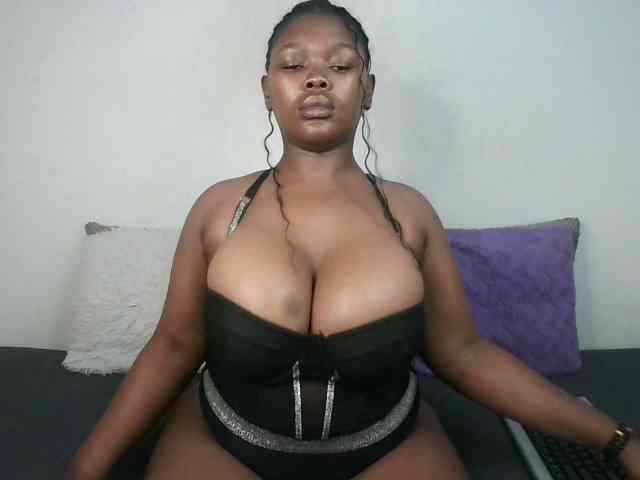 Thickqueenxxx webcam