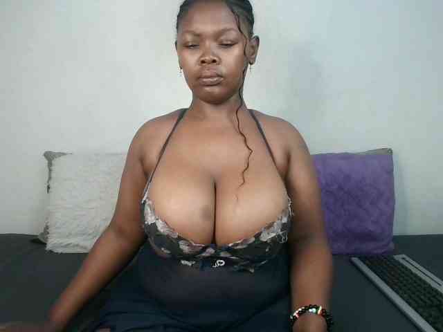 Thickqueenxxx webcam