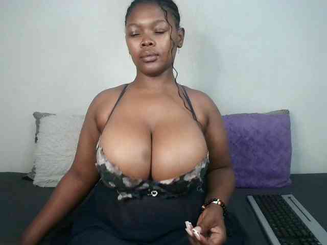 Thickqueenxxx webcam