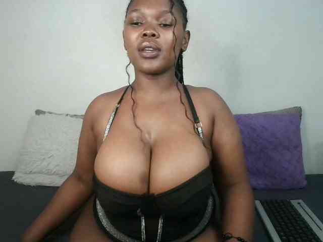 Thickqueenxxx webcam