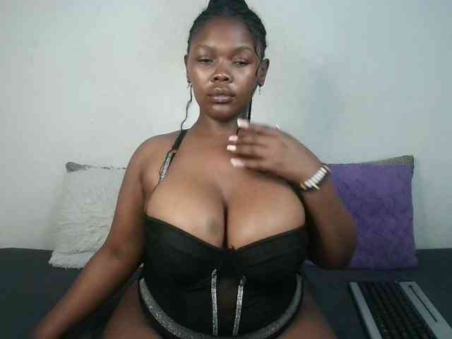 Thickqueenxxx webcam
